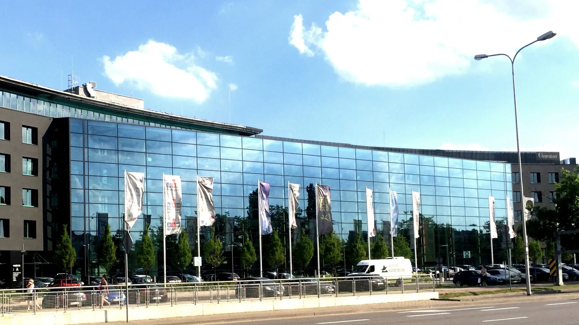 Adgar Park West w Warszawie - zdjęcie 1