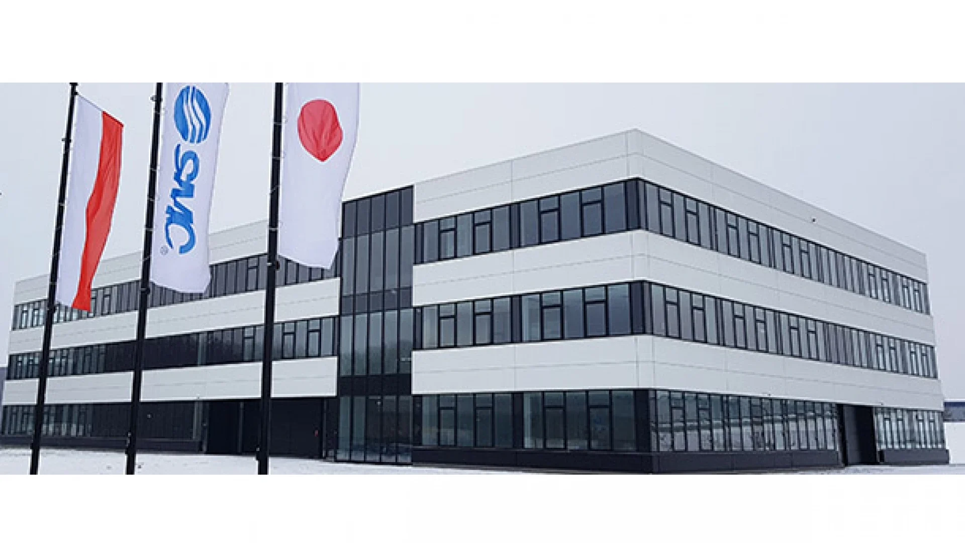 Hala produkcyjna i laboratorium SMC w Błoniu — zdjęcie 1