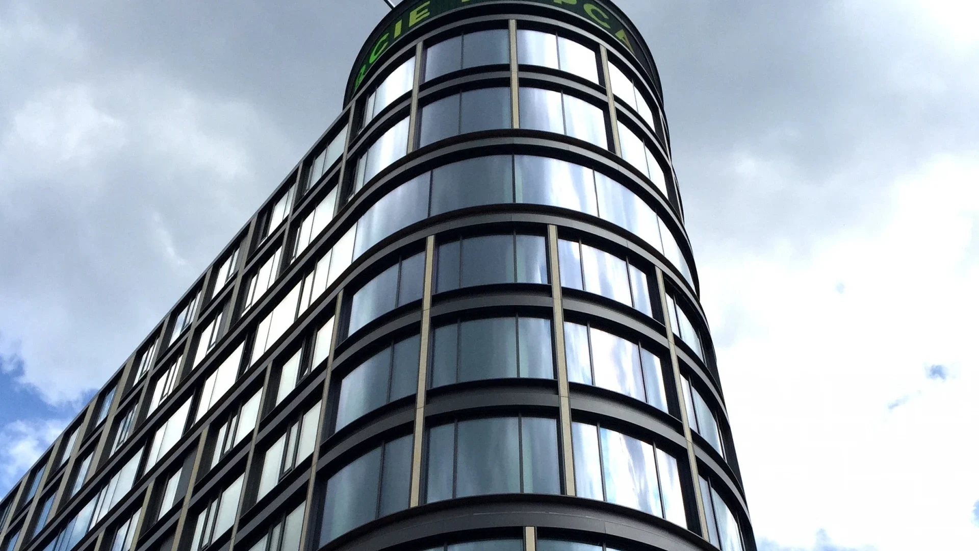 Astoria Office Building — zdjęcie 1